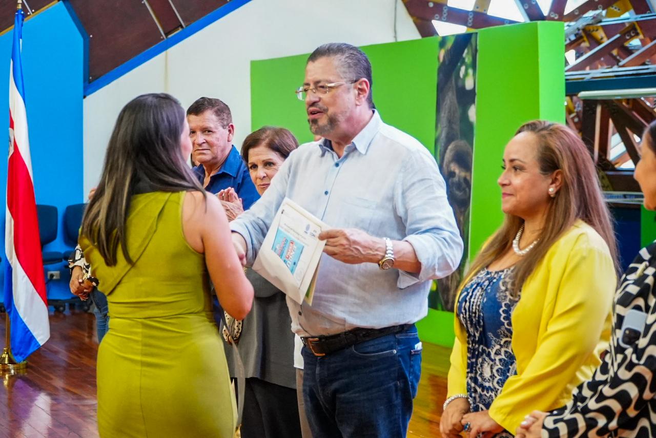 MEP reconstruirá 20 centros educativos de territorios indígenas. 