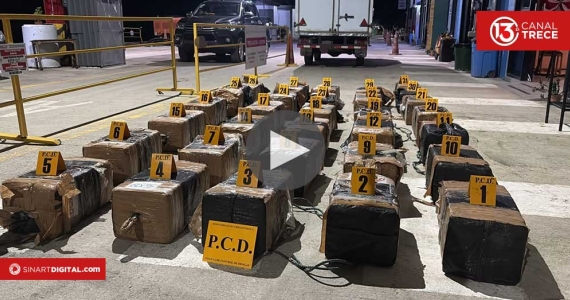 Policía decomisa casi dos toneladas de cocaína y detiene a dos sospechosos en el sur del país