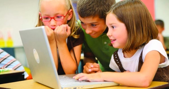 Segunda edición de ConectARTE busca educar a niños sobre seguridad en internet 