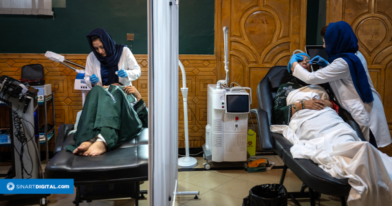 Bótox bajo el burka: las cirugías estéticas están de moda en Afganistán