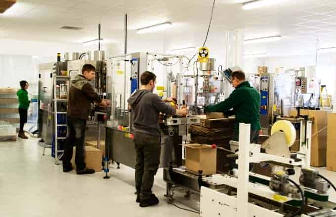 Gobierno confía en que jornadas flexibles haría que empresas inviertan en Costa Rica