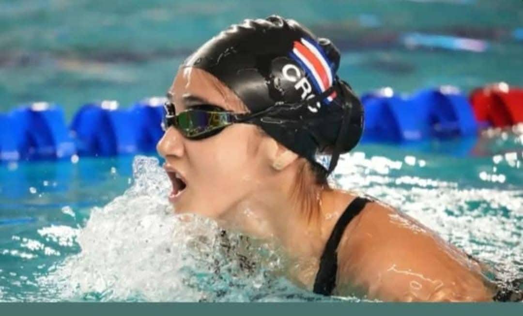 Tica Ariana Coto se lució en mundial de Paranatación
