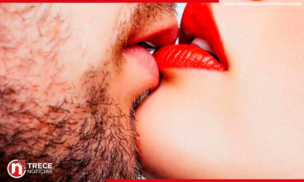 Estudio afirma que los humanos llevan al menos 4.500 años besándose