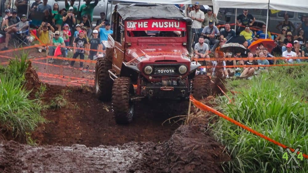 Barro y motores juntos en el Boro 4x4