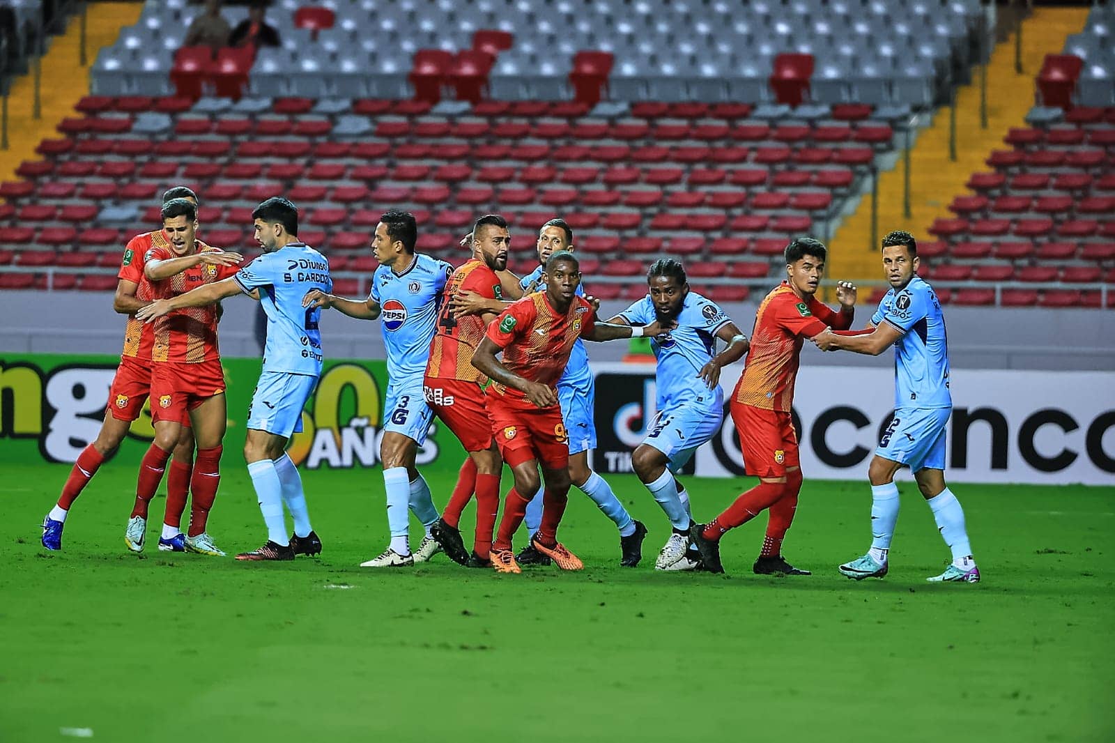Alajuelense y Herediano repetirán rivales en la Centroamericana