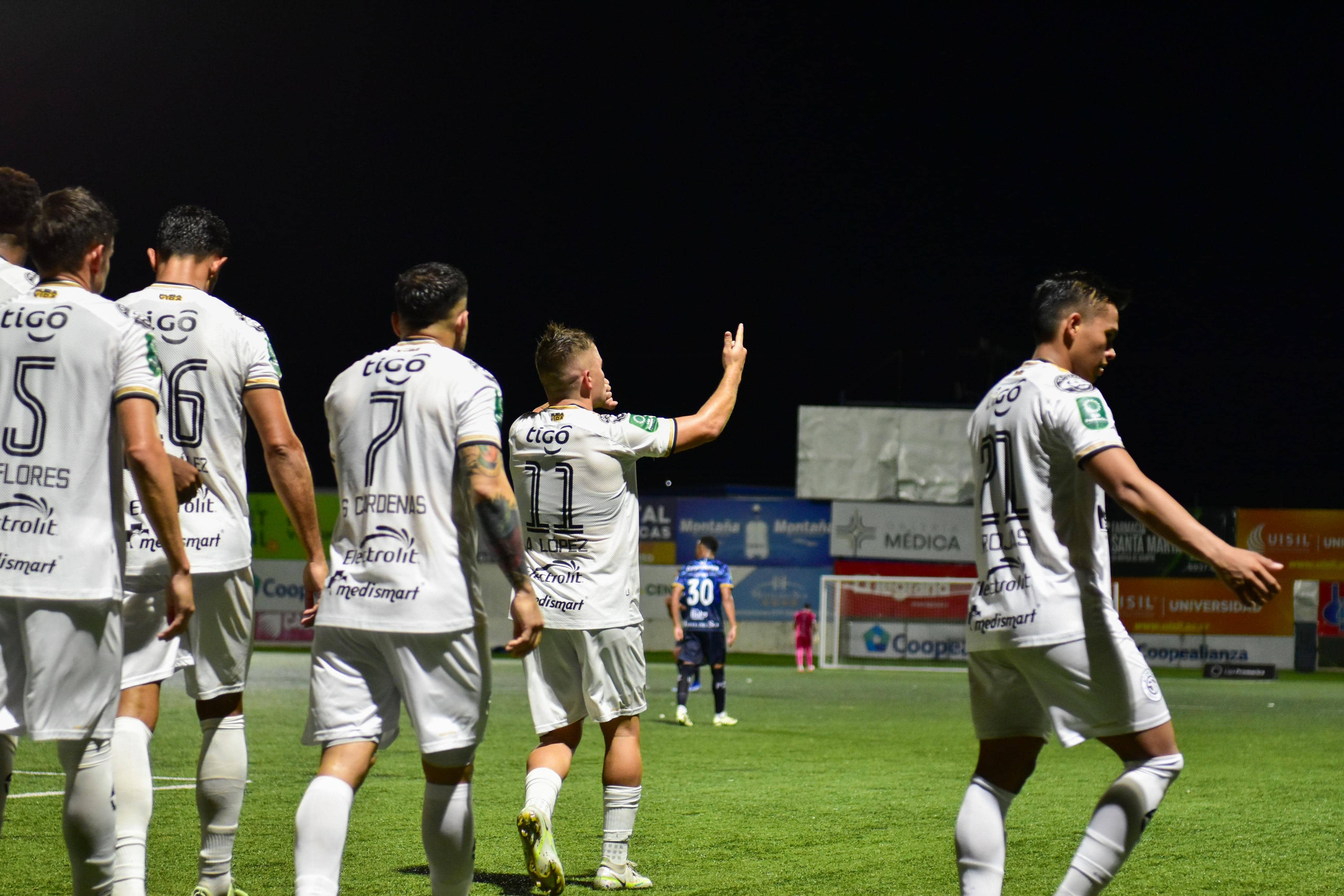 Sporting igualó su mejor marca histórica sin caer
