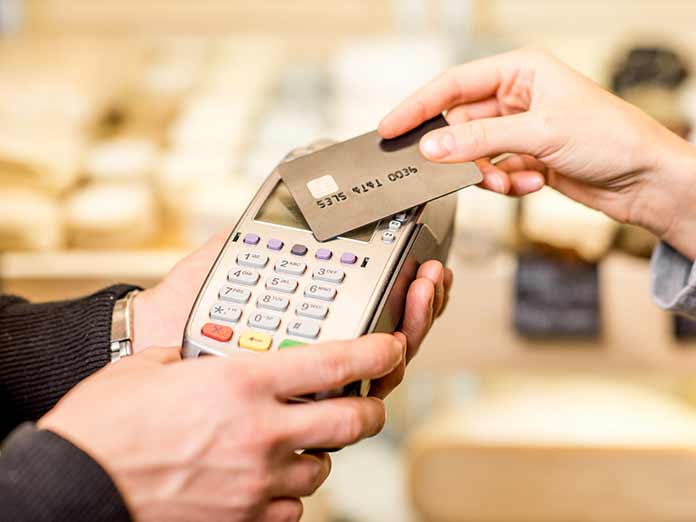 ¿Sabe el PIN de su tarjeta? Comercios ya piden clave para compras mayores a ¢50.000