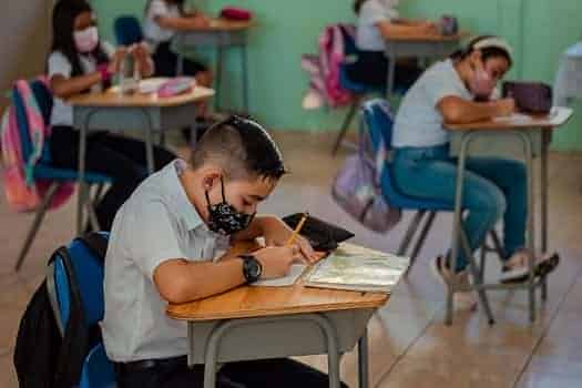 1000 docentes más declinaron a nombramientos esta semana