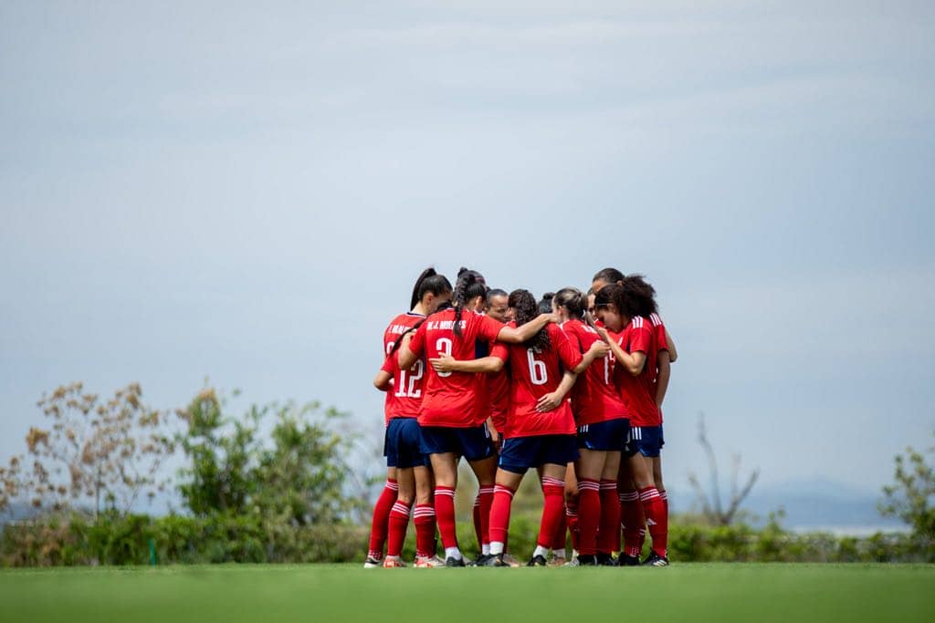 Sele Femenina alista maletas