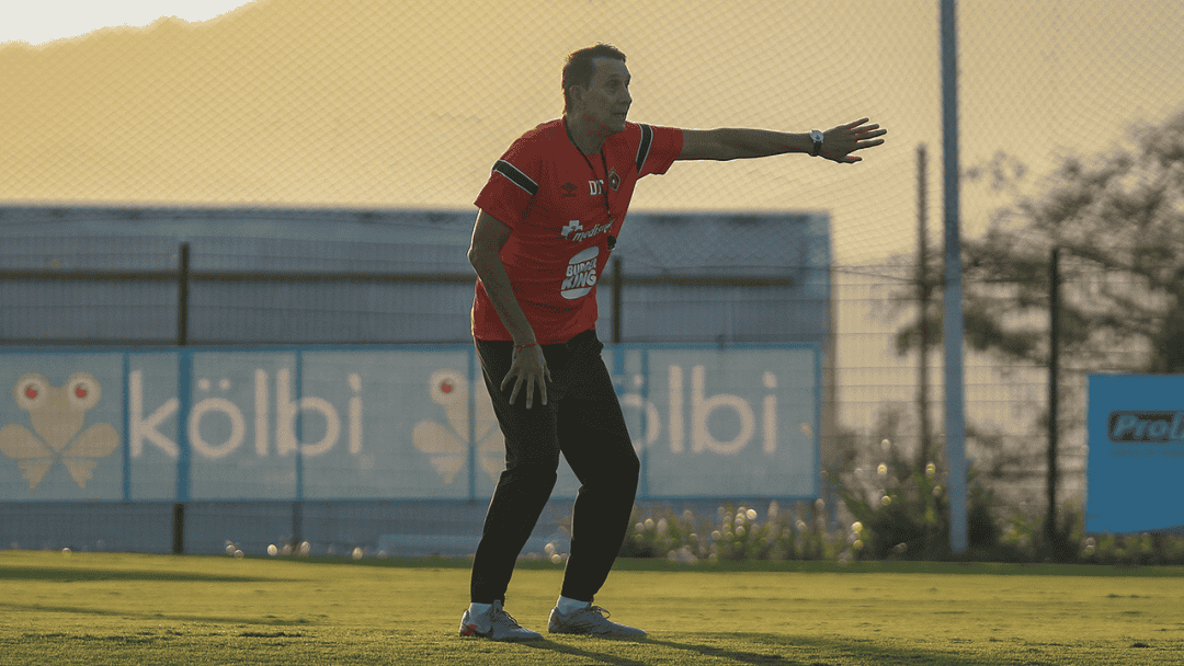 Dos técnicos con realidades distintas llamarán la atención de la jornada 15