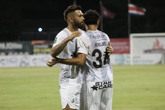 Herediano y Alajuelense vencieron de visita, mientras que Saprissa se mide hoy a Pérez 
