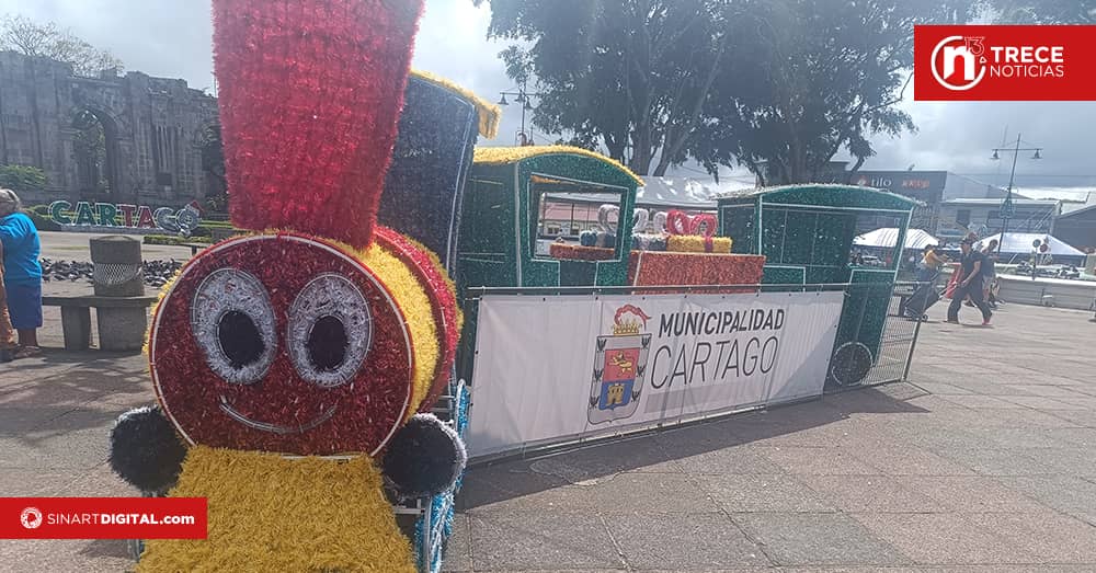 Cartago inaugura la magia de la Navidad con un desfile lleno de luz y tradición