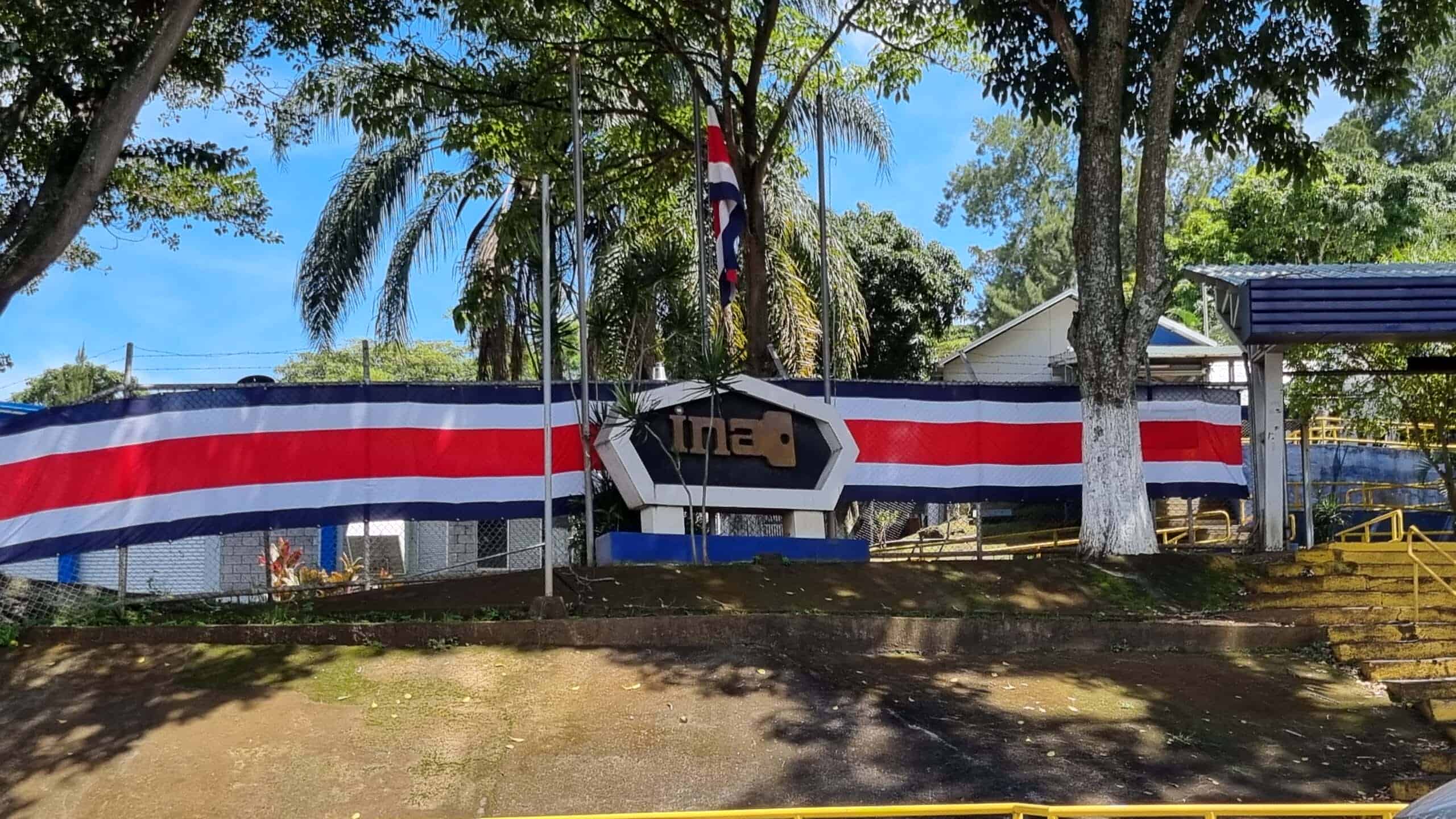 Estudiantes de Colegios Técnicos y del INA recibirán servicios para potenciar su inserción laboral