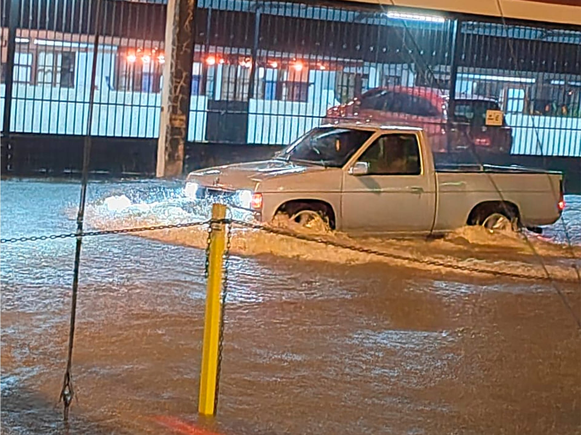 Inundaciones afectaron 30 casas en Montes de Oro