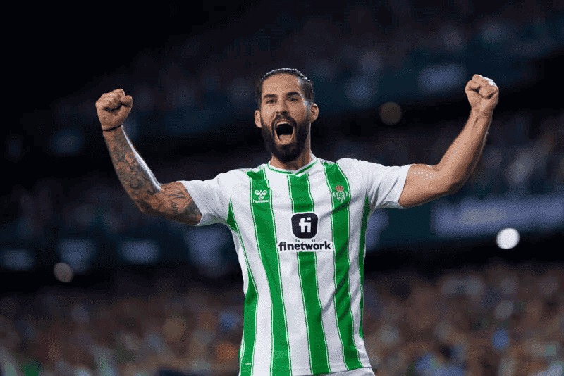 Isco Alarcón renueva con el Betis hasta 2027