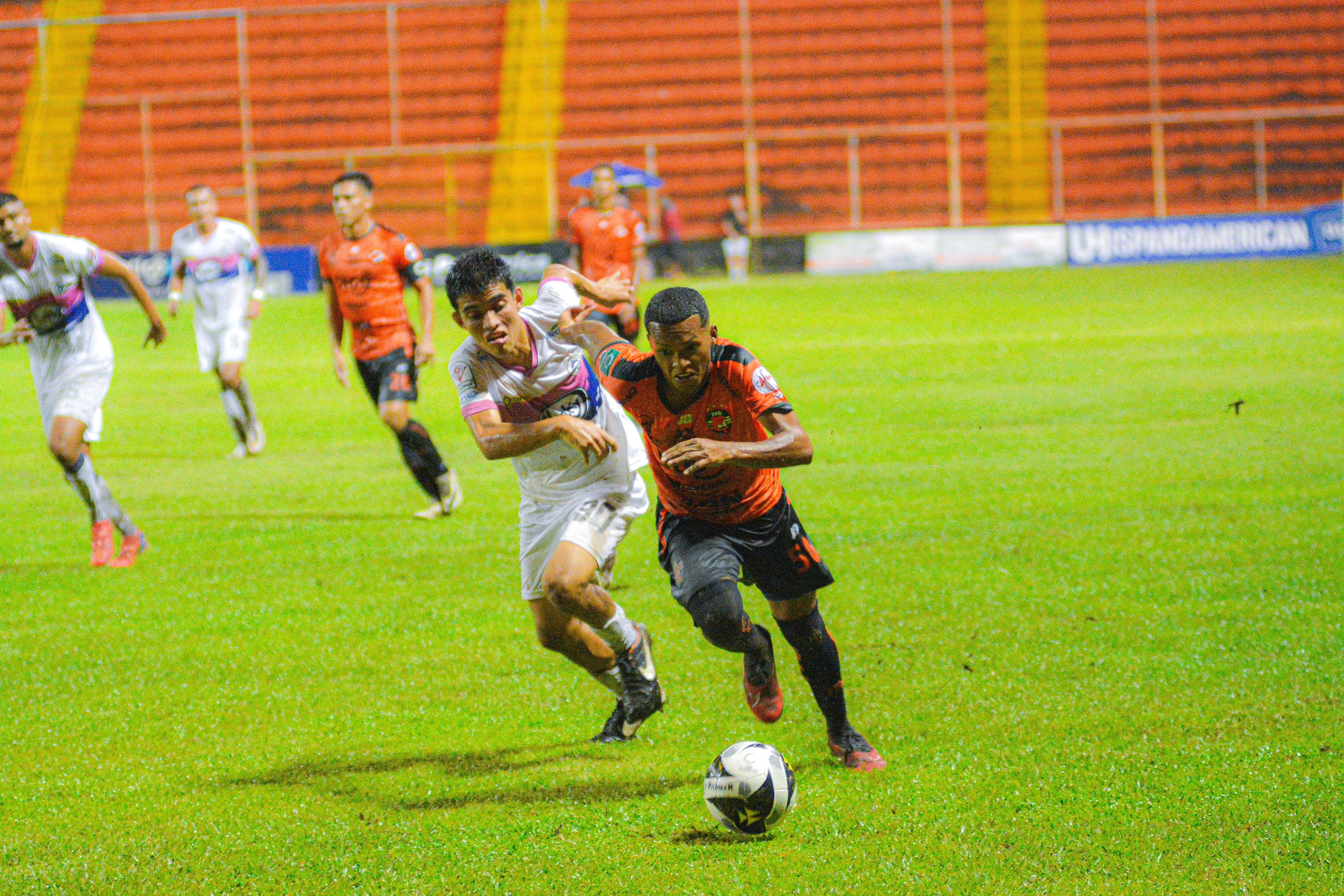 Fútbol Nacional pierde adeptos en Área Metropolitana 