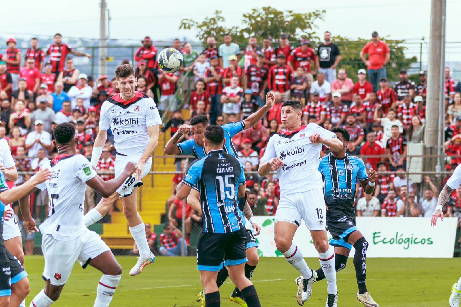 Alajuelense el sábado a ratificar primer lugar