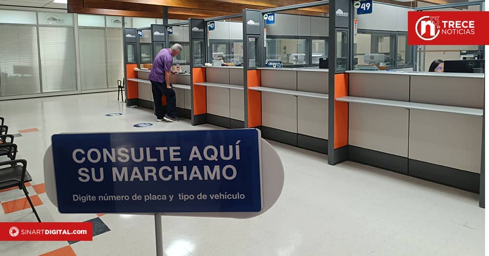 Adhesivo del marchamo 2025: ¿Se puede colocar ya y quitar el del 2024? 