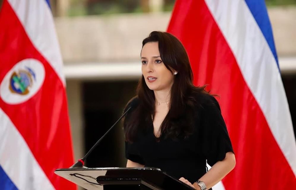 Natalia Díaz dice que desconocía quién redactó términos de referencia del contrato con BCIE