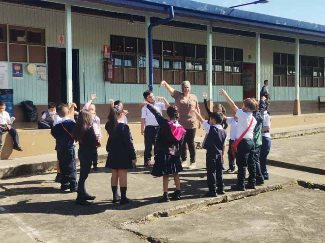 Reto del MEP: Solo 8 de cada 10 niños aprende a leer en primer grado