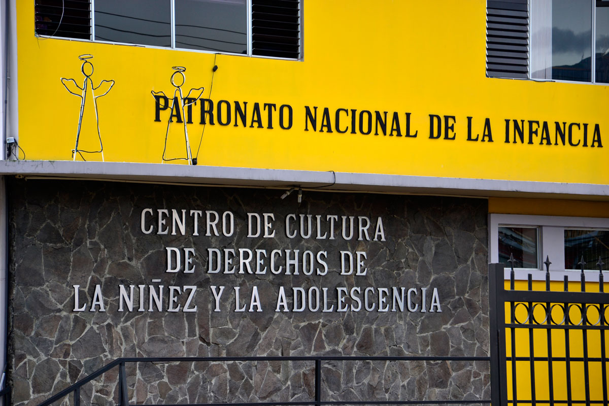 Adolescente ataca a otra en albergue del PANI