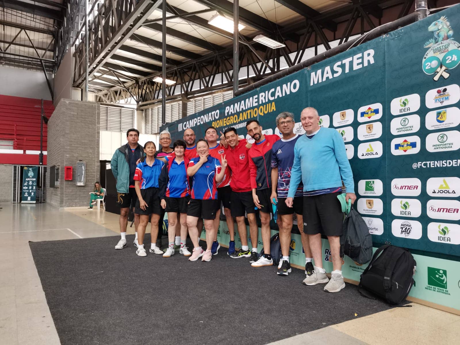 Tenis de mesa máster tico brilla en Colombia