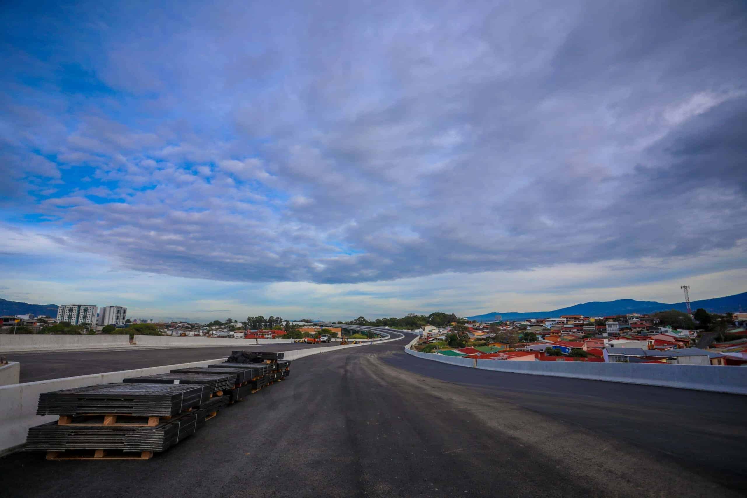 MOPT pretende habilitar paso elevado en La Uruca antes del 1 de abril