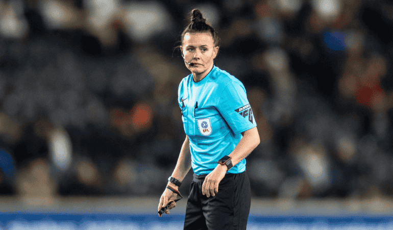 Rebecca Welch será la primera mujer en arbitrar un partido de Premier League