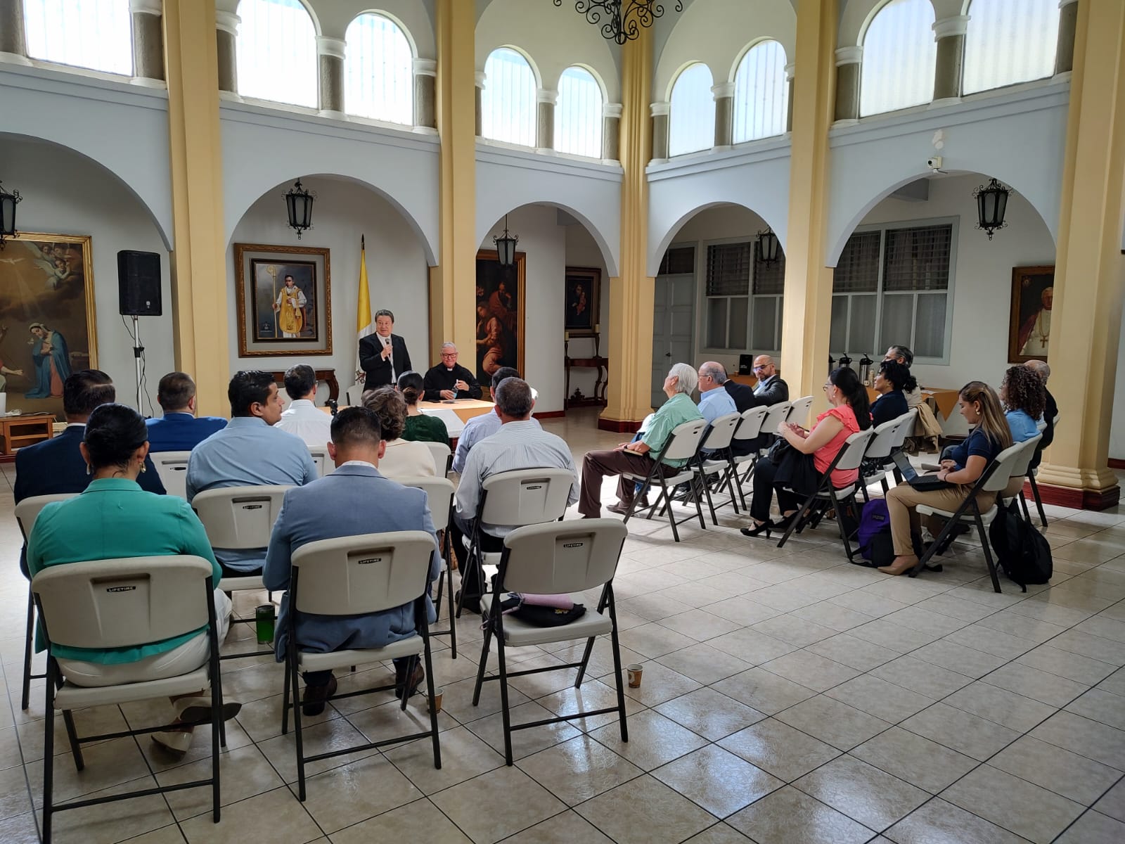 Más de 15 sectores alertan sobre crisis por tipo de cambio