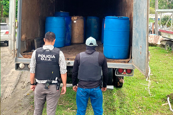 Sentencian a dos hombres por robo de combustible en Siquirres