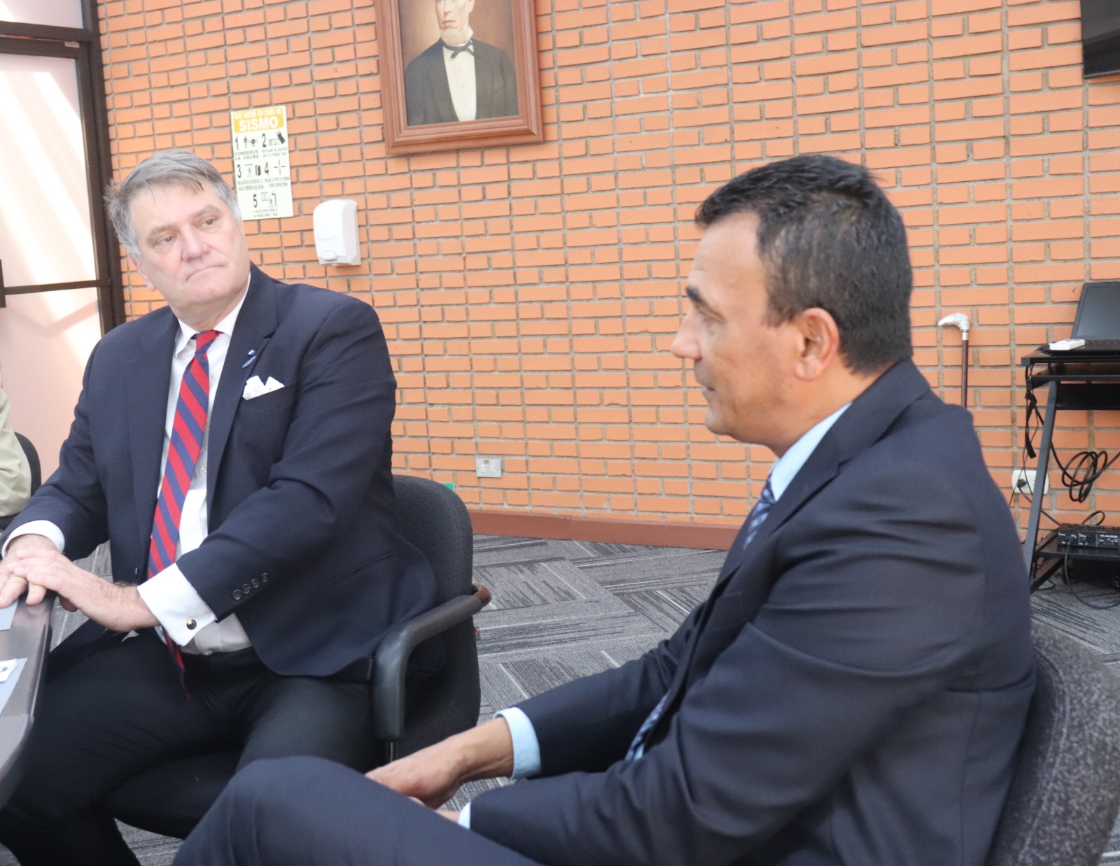 Experto internacional en seguridad da 18 meses para evitar una crisis mayor a la de Ecuador