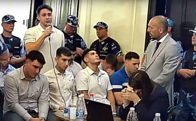 Ocho jóvenes rugbiers piden perdón por crimen de joven en Argentina