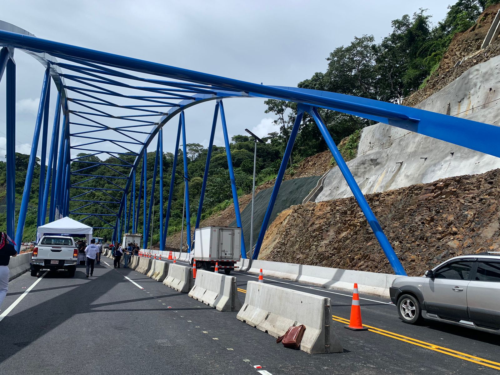 Viaducto en hundimiento de Ruta 27 funciona desde este lunes