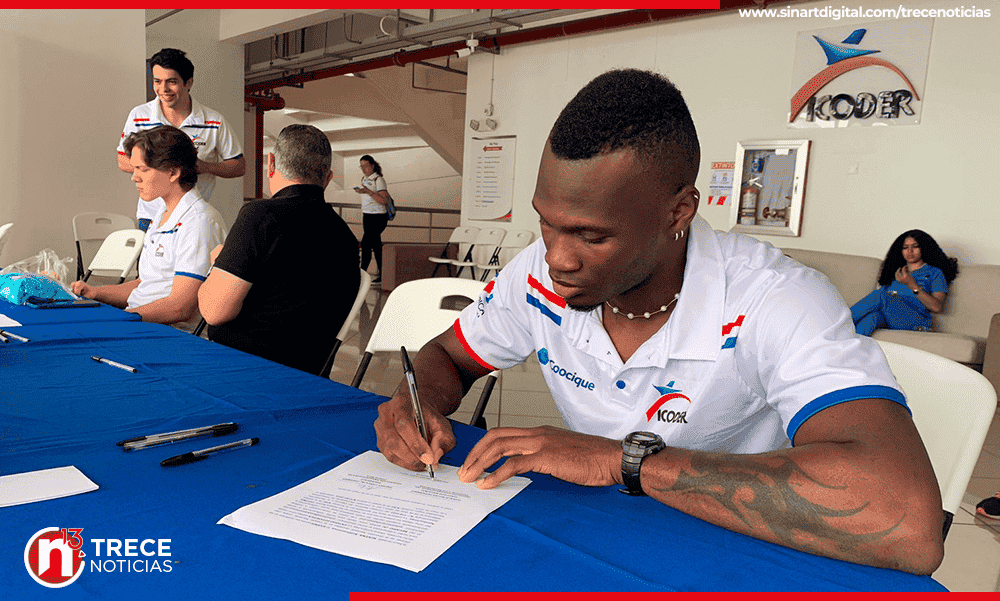  Icoder inició entrega de becas para 122 atletas por ₡350 millones este año