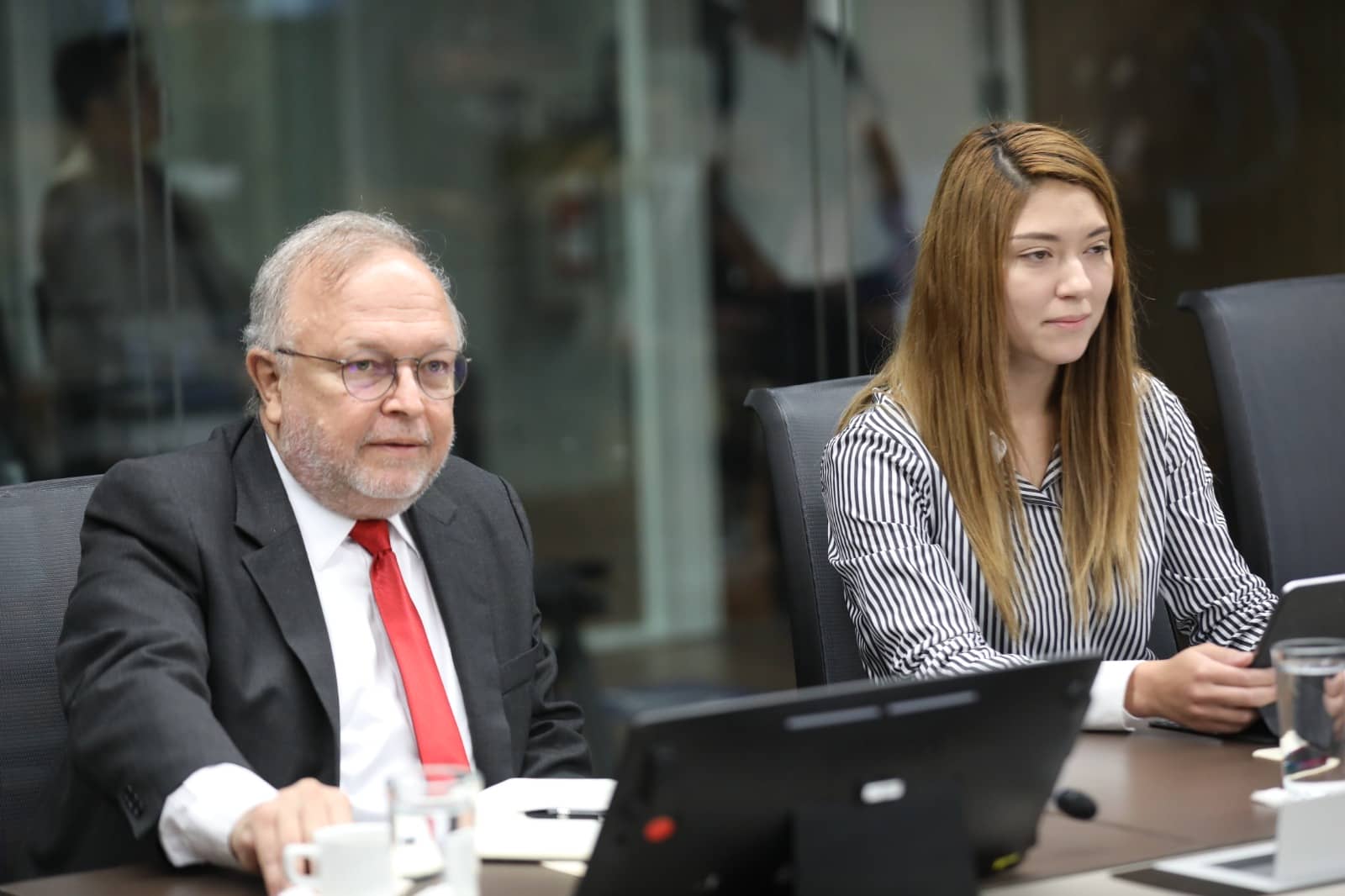 Exasistente de Rodrigo Chaves asegura que no cometió ningún delito 