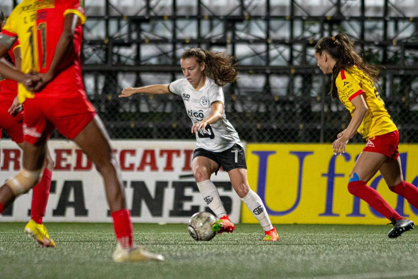 Sporting y Alajuelense sacaron ventaja en las seminales del fútbol femenino