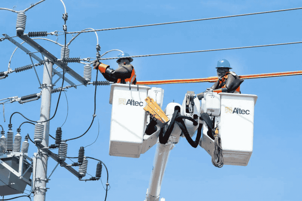 CNFL se opone a tarifa de uso de postes por cableras fijada por SUTEL