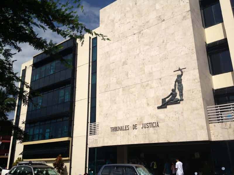 Abogados tendrían prohibido ser jueces suplentes en tribunales donde tengan procesos en trámite