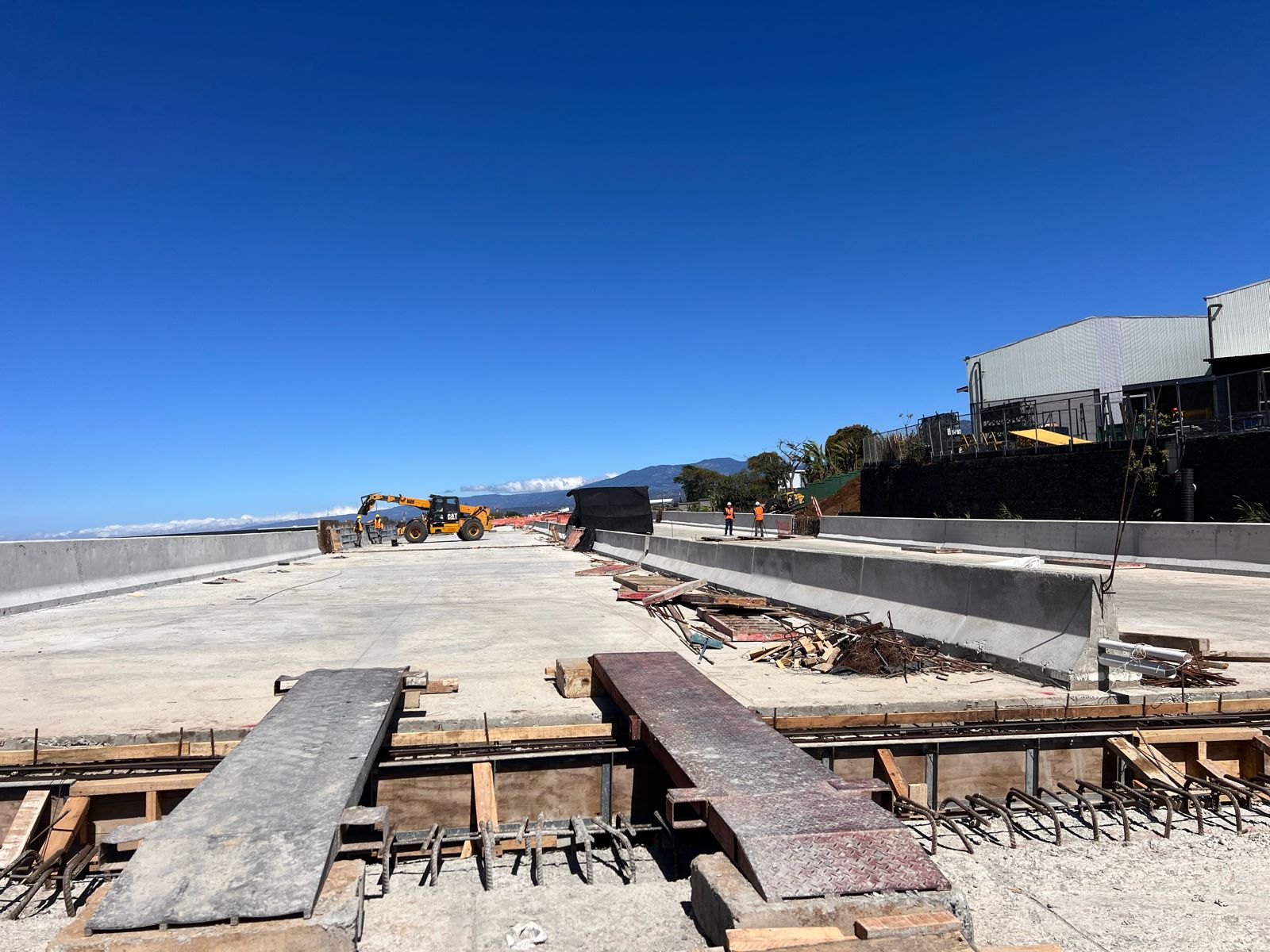 Director del Conavi desaprueba atrasos en entrega de Circunvalación norte