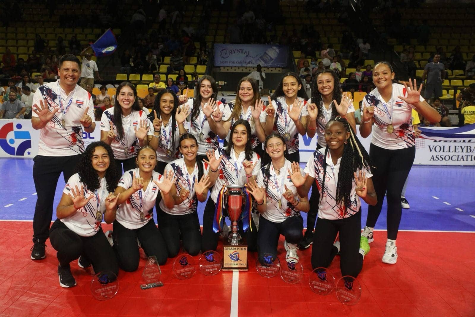 Santa Bárbara y Belén se colocaron en lo más alto del voleibol nacional este 2023