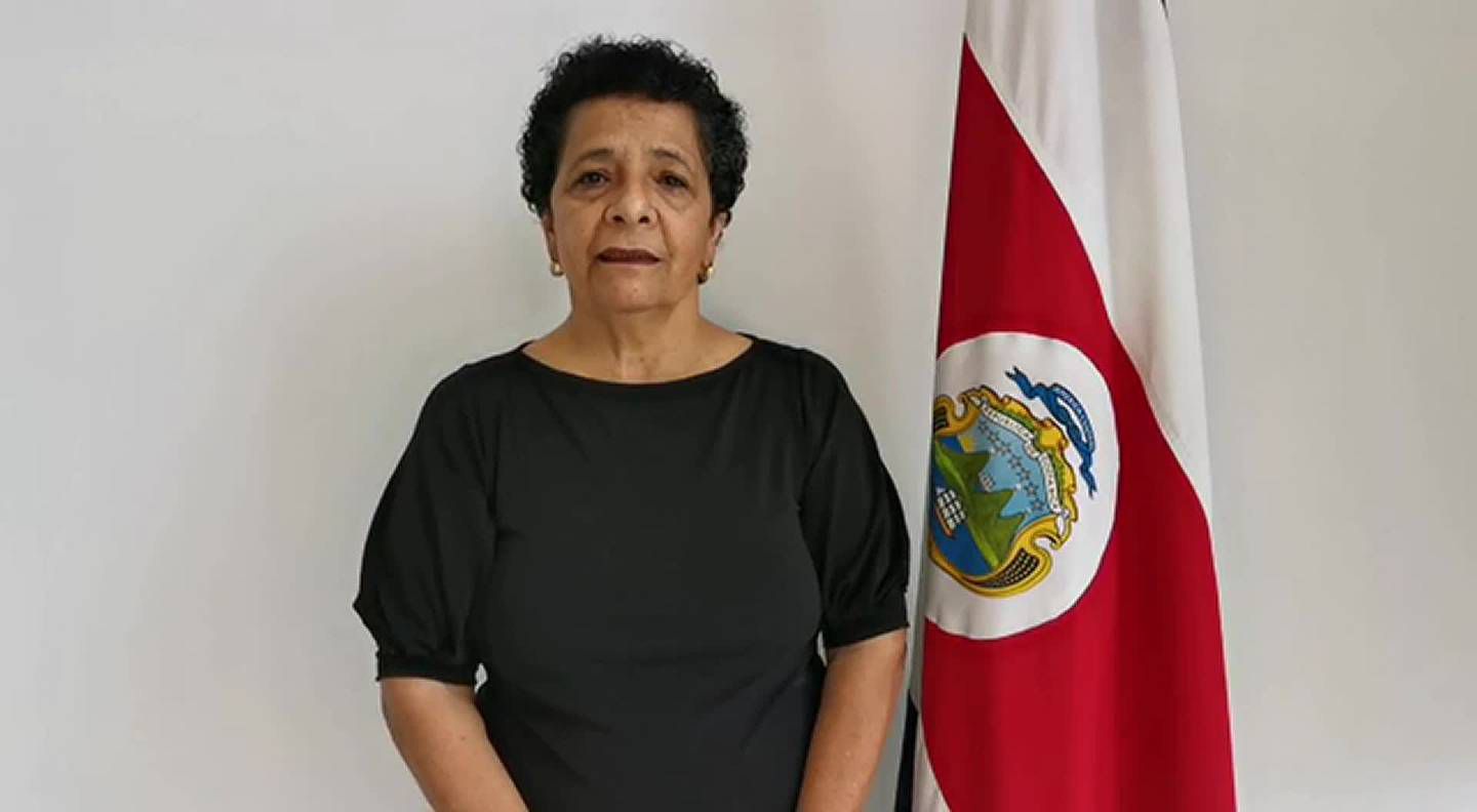 Renuncia presidenta ejecutiva del INAMU