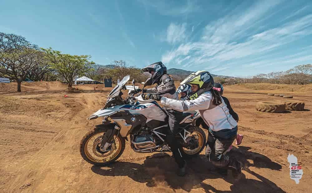 BMW busca los mejores pilotos nacionales para competencia en África