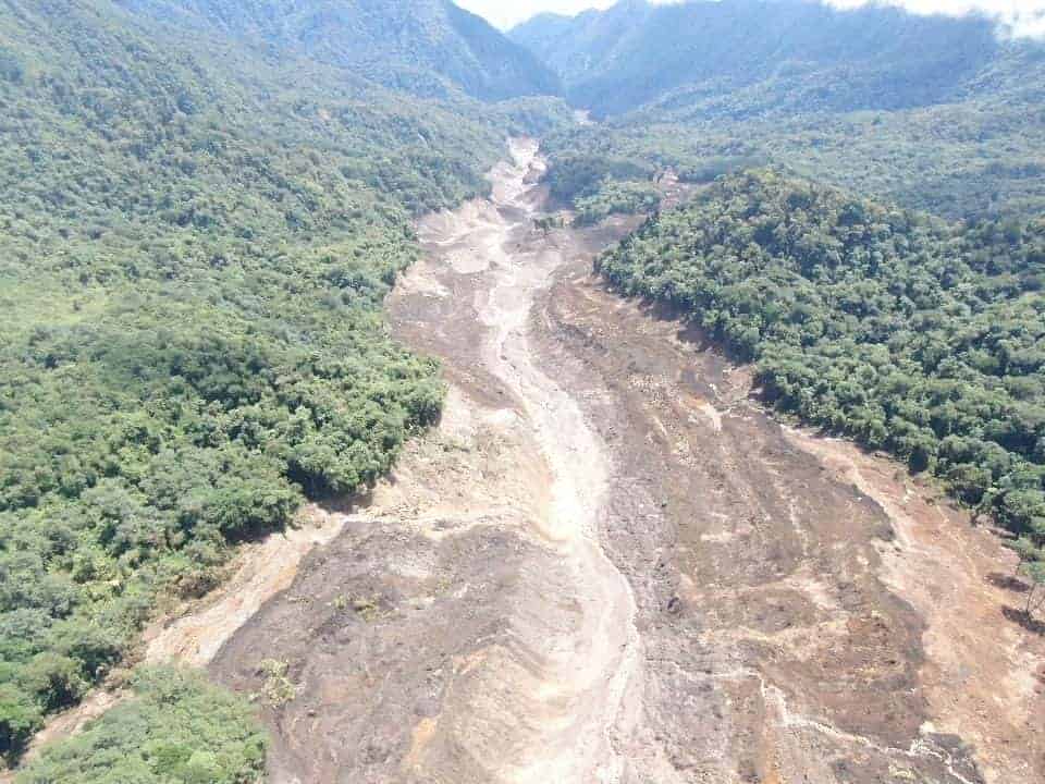 Expertos mantendrán vigilancia en rio Aguas Zarcas ante posibles nuevos deslizamientos