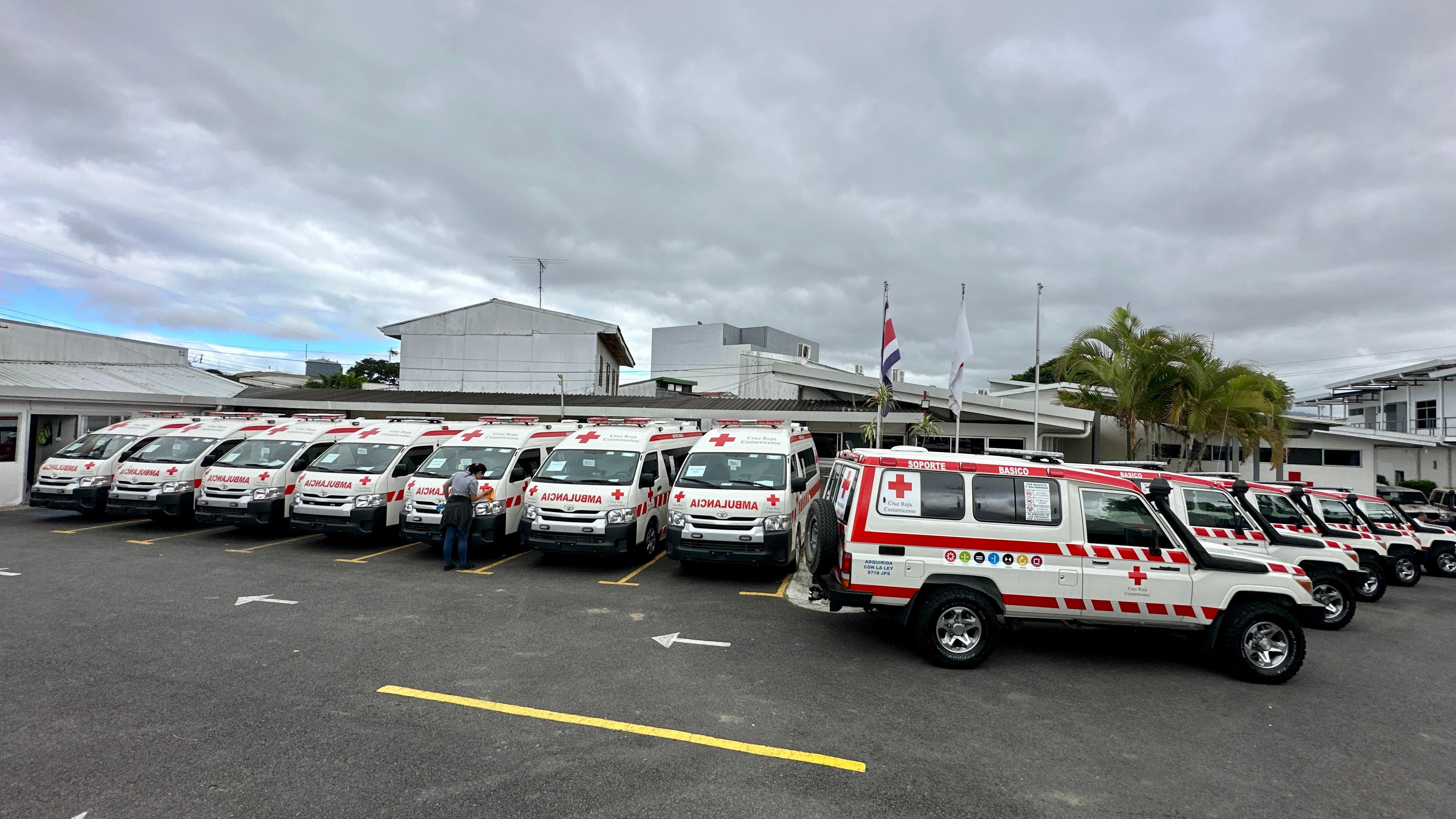 JPS donó 29 ambulancias a la Cruz Roja