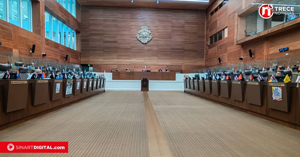 Cuatro fracciones buscan resellar ley que sacaría al país de lista gris de UE