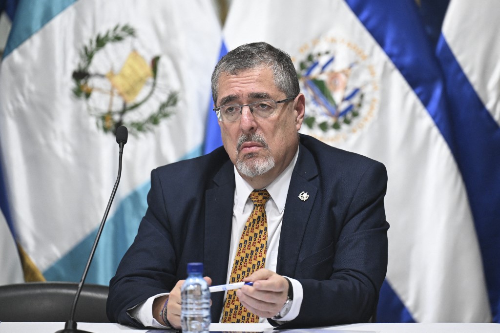 Arévalo a punto de asumir la presidencia de Guatemala pese a arremetida judicial