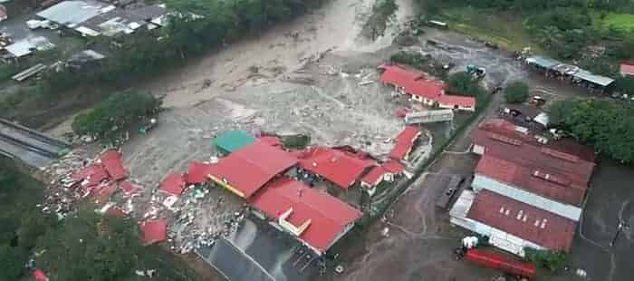 Emergencia en San Carlos: CNE advierte que seguirá cayendo material de montaña