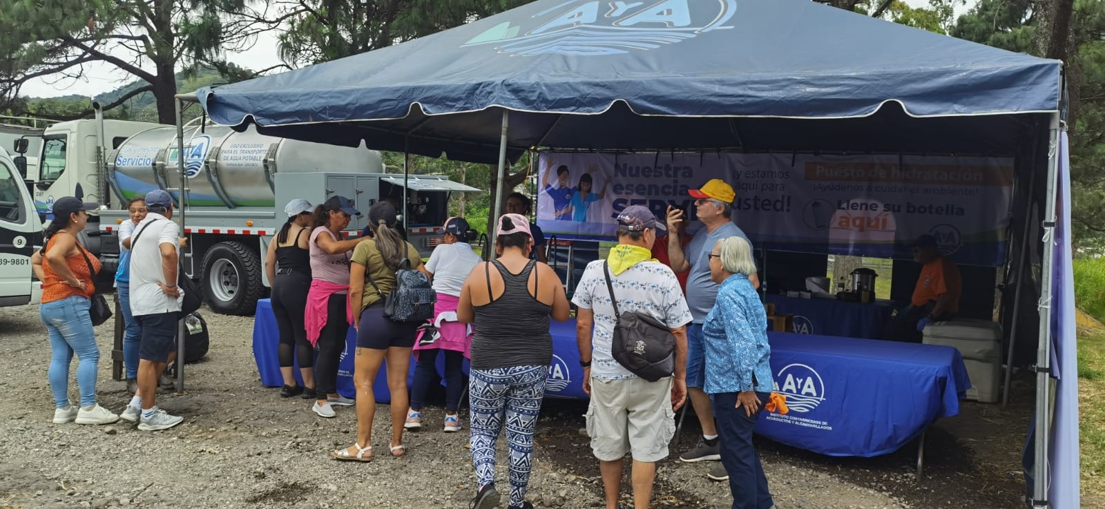 AYA supervisa la calidad del agua que toman los romeros durante su recorrido 
