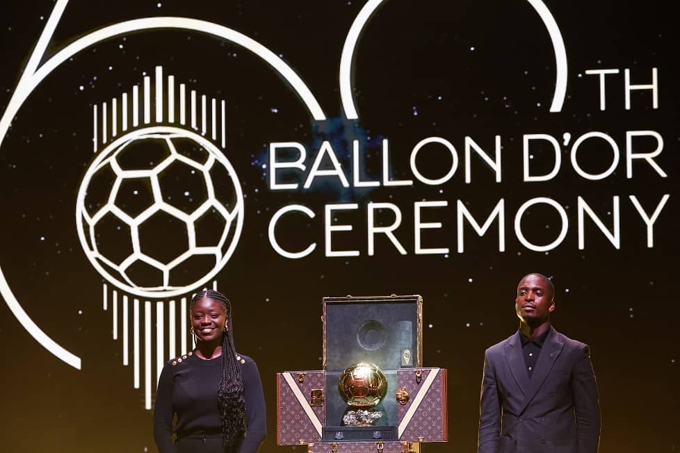 Ancelotti, Mbappé y Real Madrid reciben premios que no recogen en París