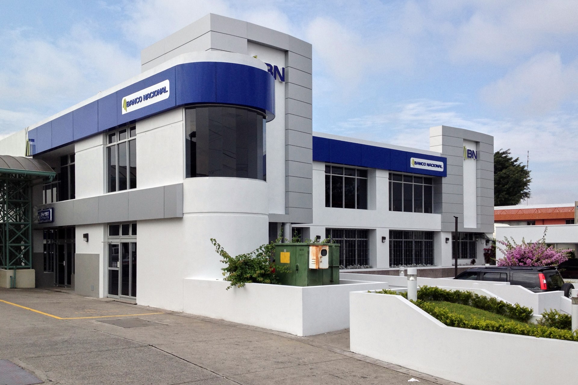 Banco Nacional ajusta horarios de oficinas para mejorar atención al cliente